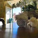 Lägenhet Il Balconcino Sull' Anfiteatro Lucca